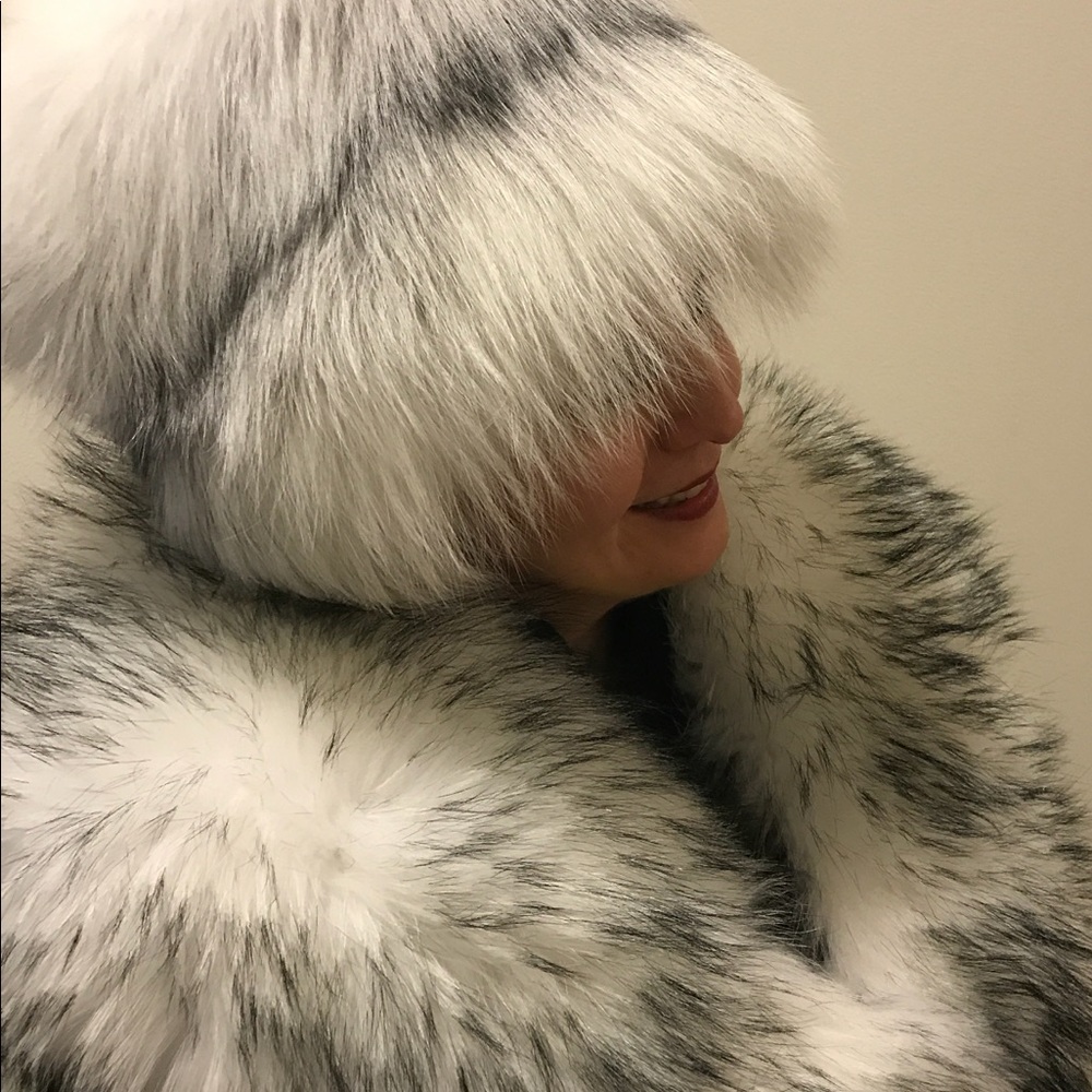 Genuine Premium SAGA Fox Fur Hat and Collar